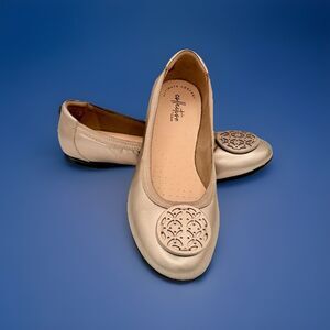Clarks Collection Gracelin Lola Leather Flats Champagne Gold Metallic 8.5M